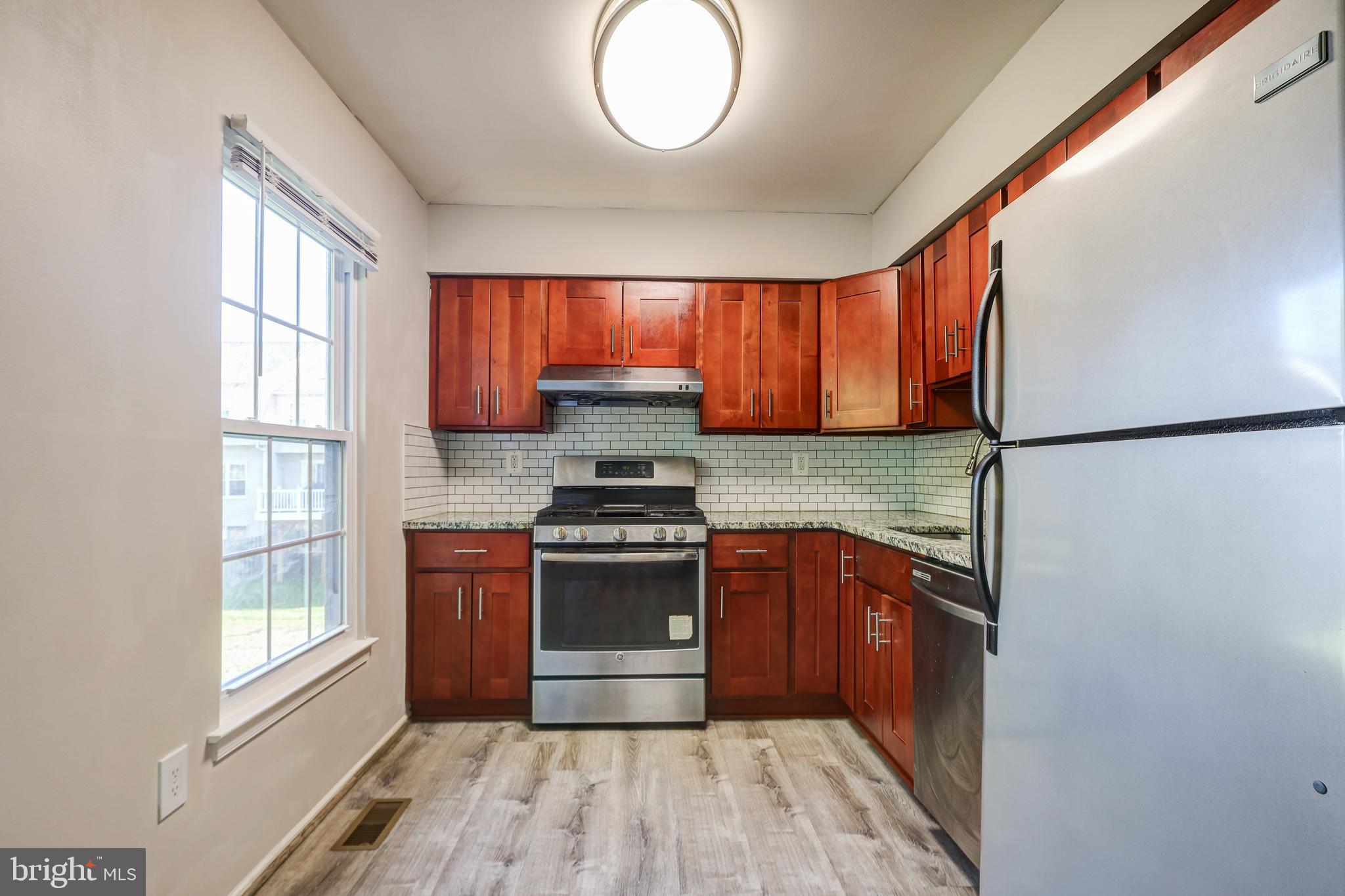 840 IVY LEAGUE LANE 4-22