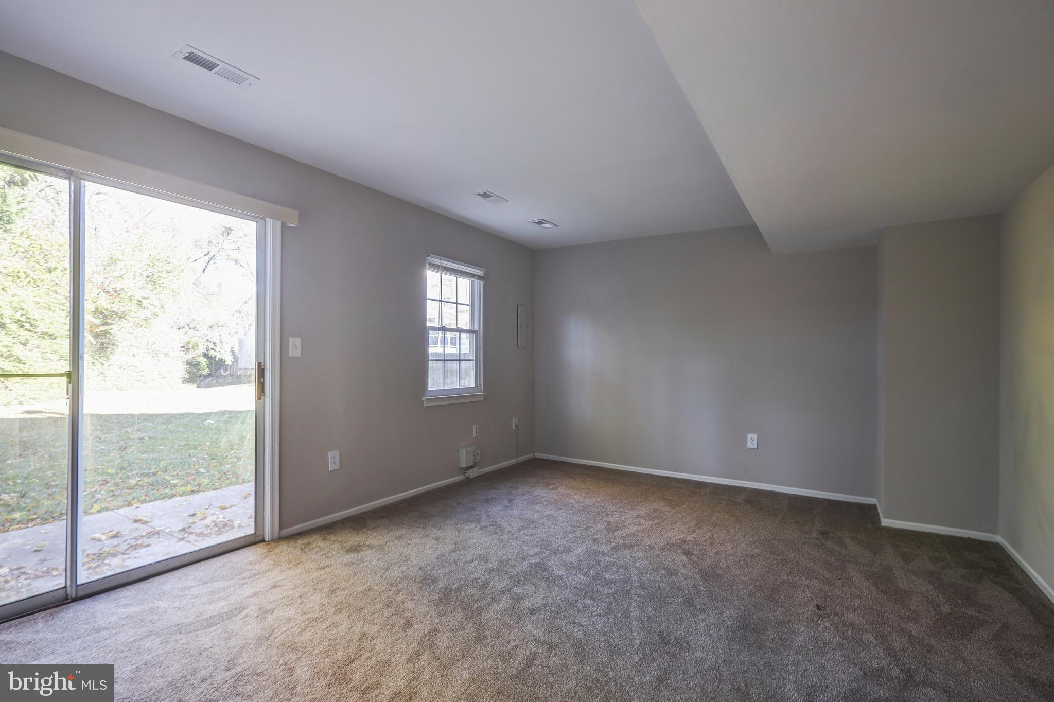 840 IVY LEAGUE LANE 4-22