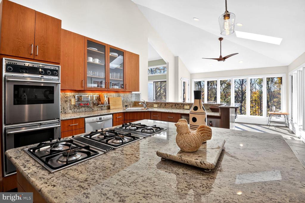 9209 VENDOME DRIVE