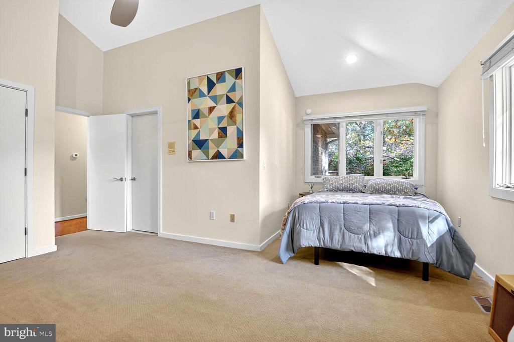 9209 VENDOME DRIVE