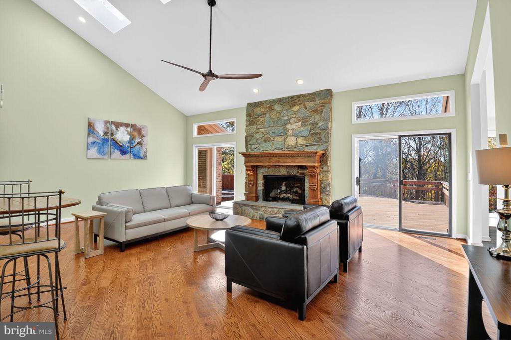 9209 VENDOME DRIVE