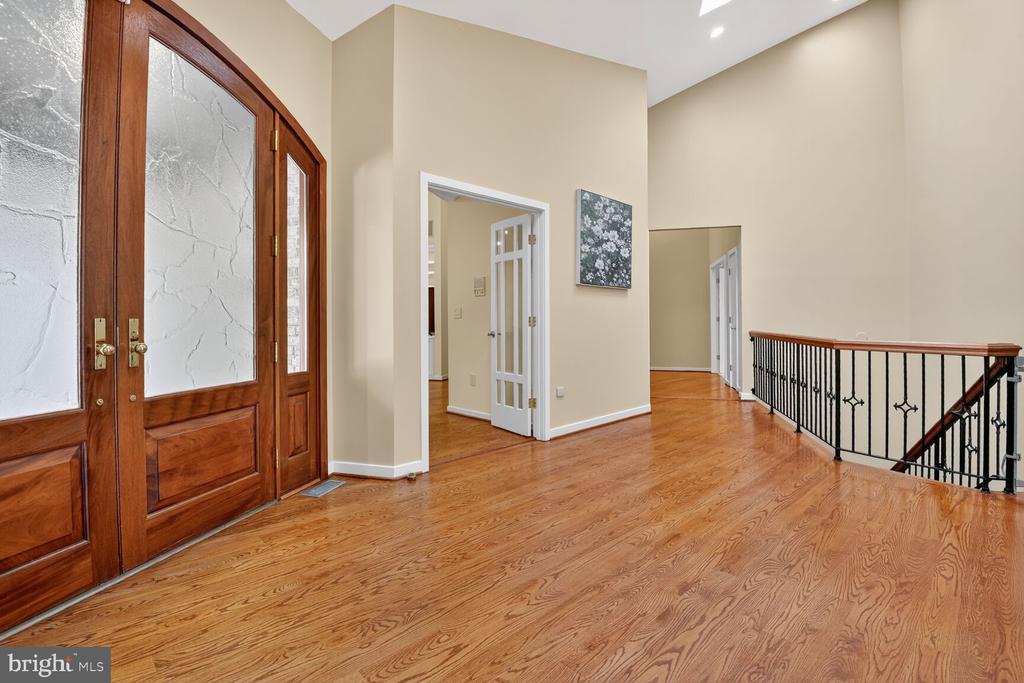 9209 VENDOME DRIVE