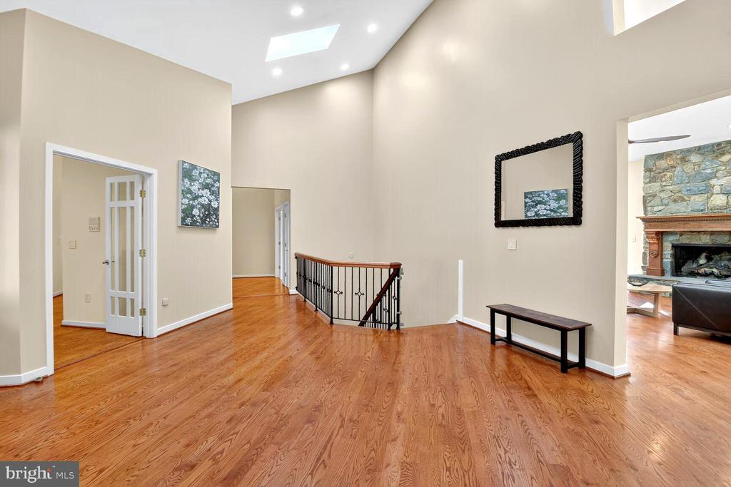 9209 VENDOME DRIVE
