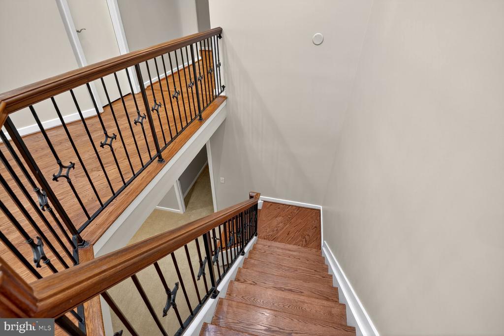 9209 VENDOME DRIVE