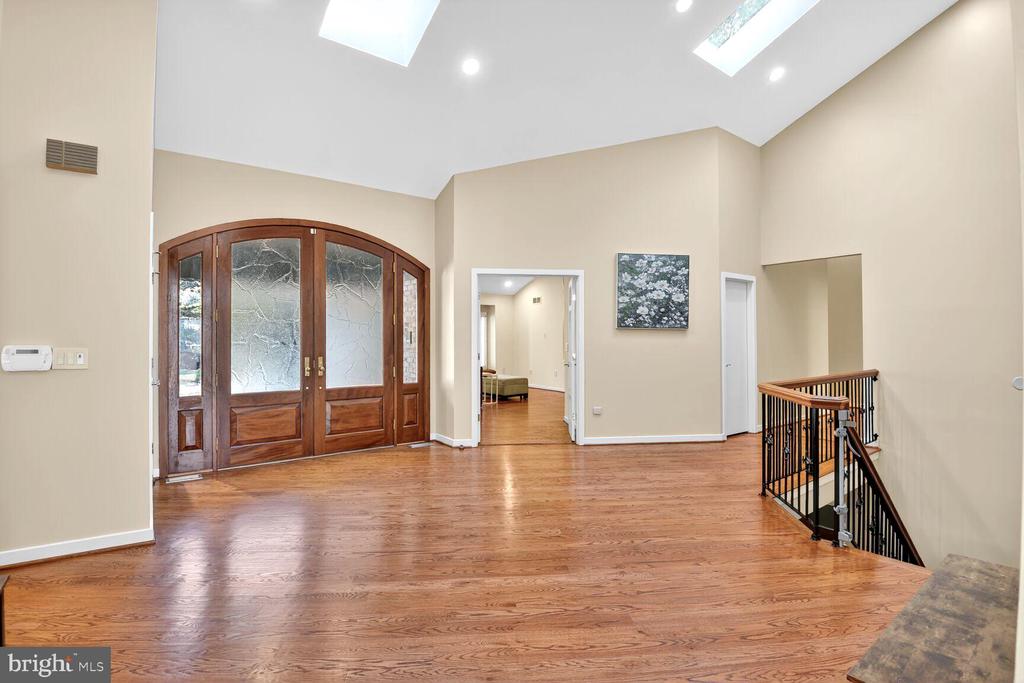 9209 VENDOME DRIVE