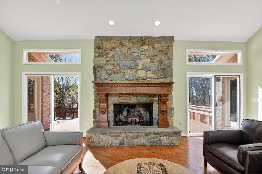 9209 VENDOME DRIVE