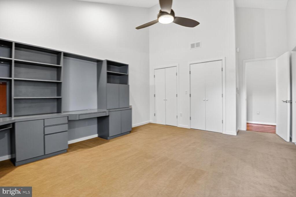 9209 VENDOME DRIVE