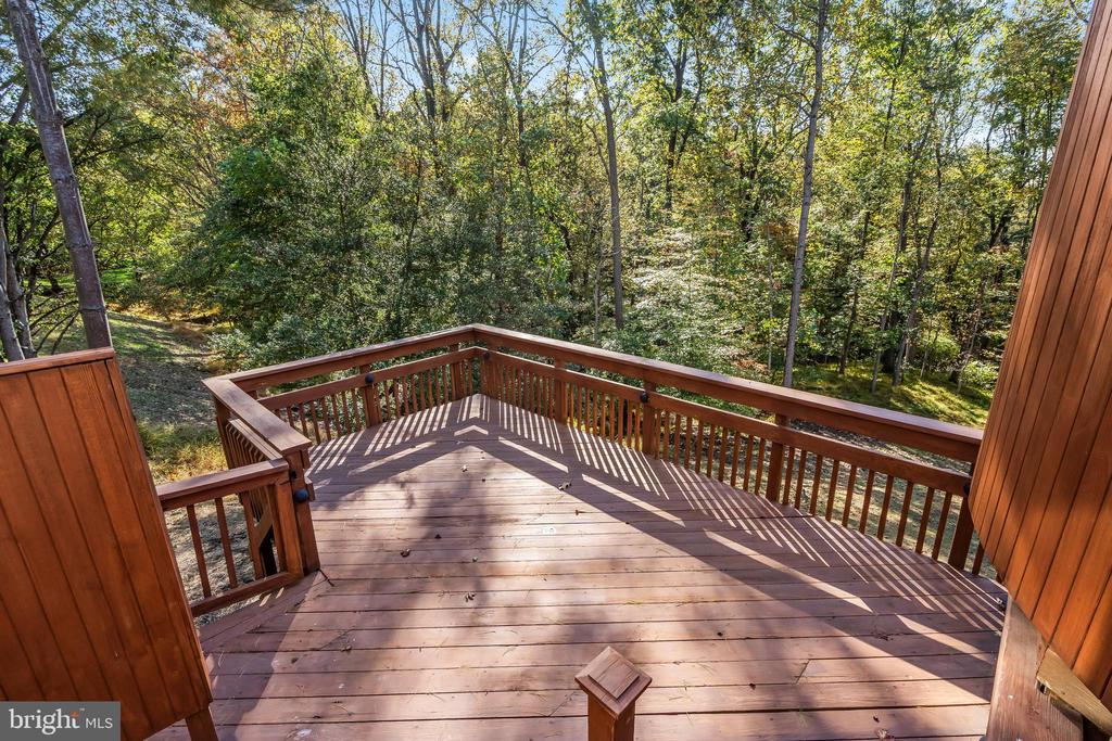 9209 VENDOME DRIVE