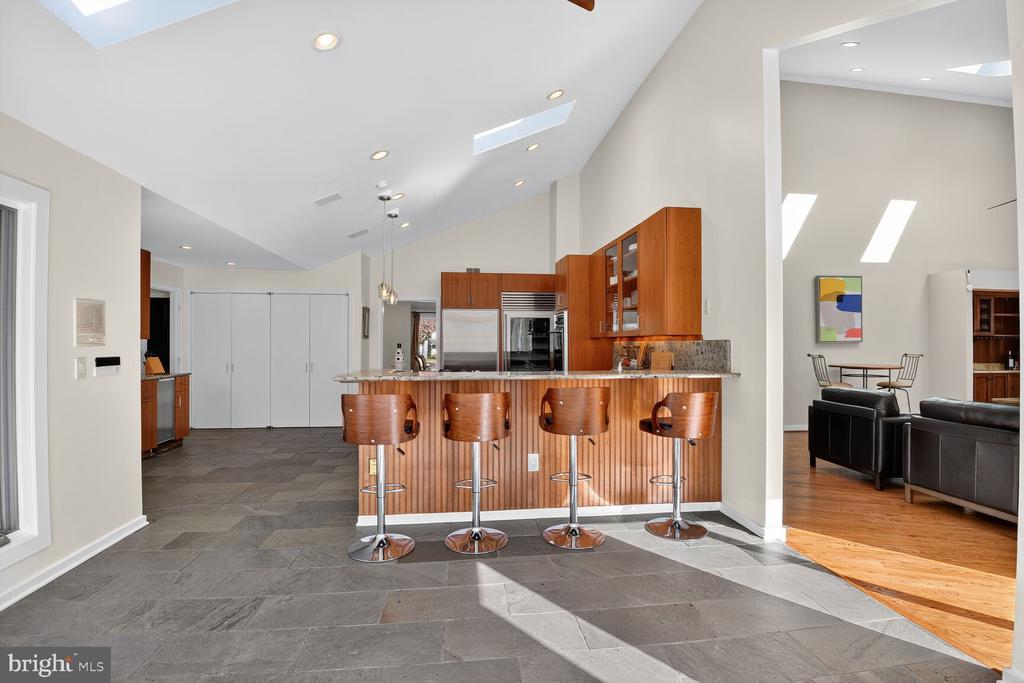 9209 VENDOME DRIVE