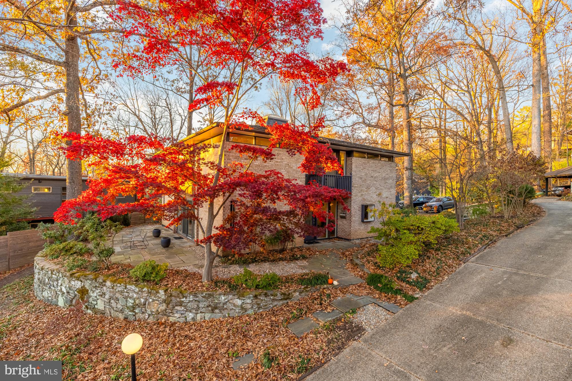 5420 MOHICAN ROAD