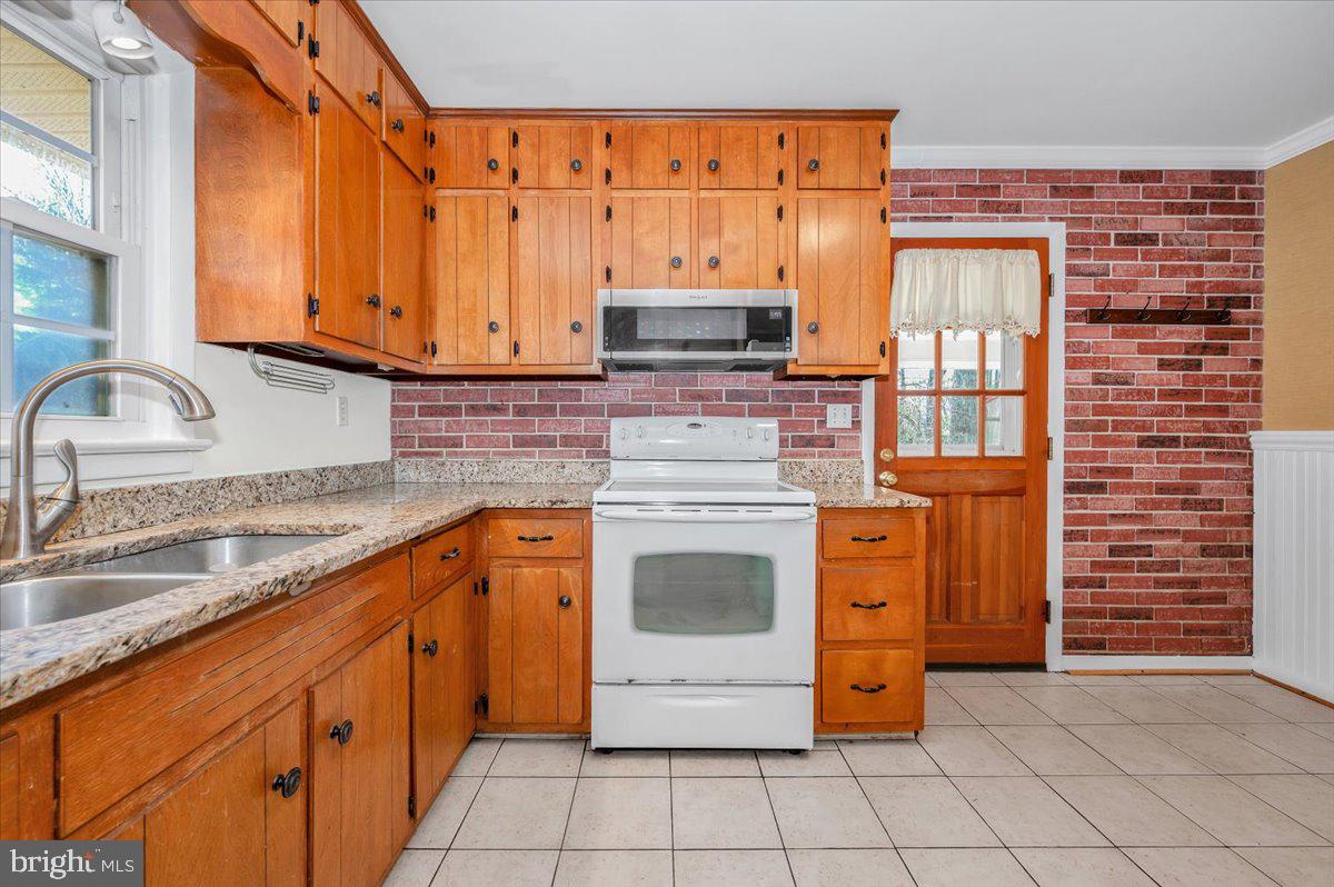 9214 WARFIELD ROAD
