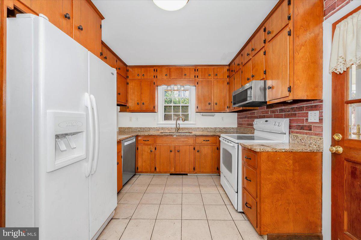 9214 WARFIELD ROAD