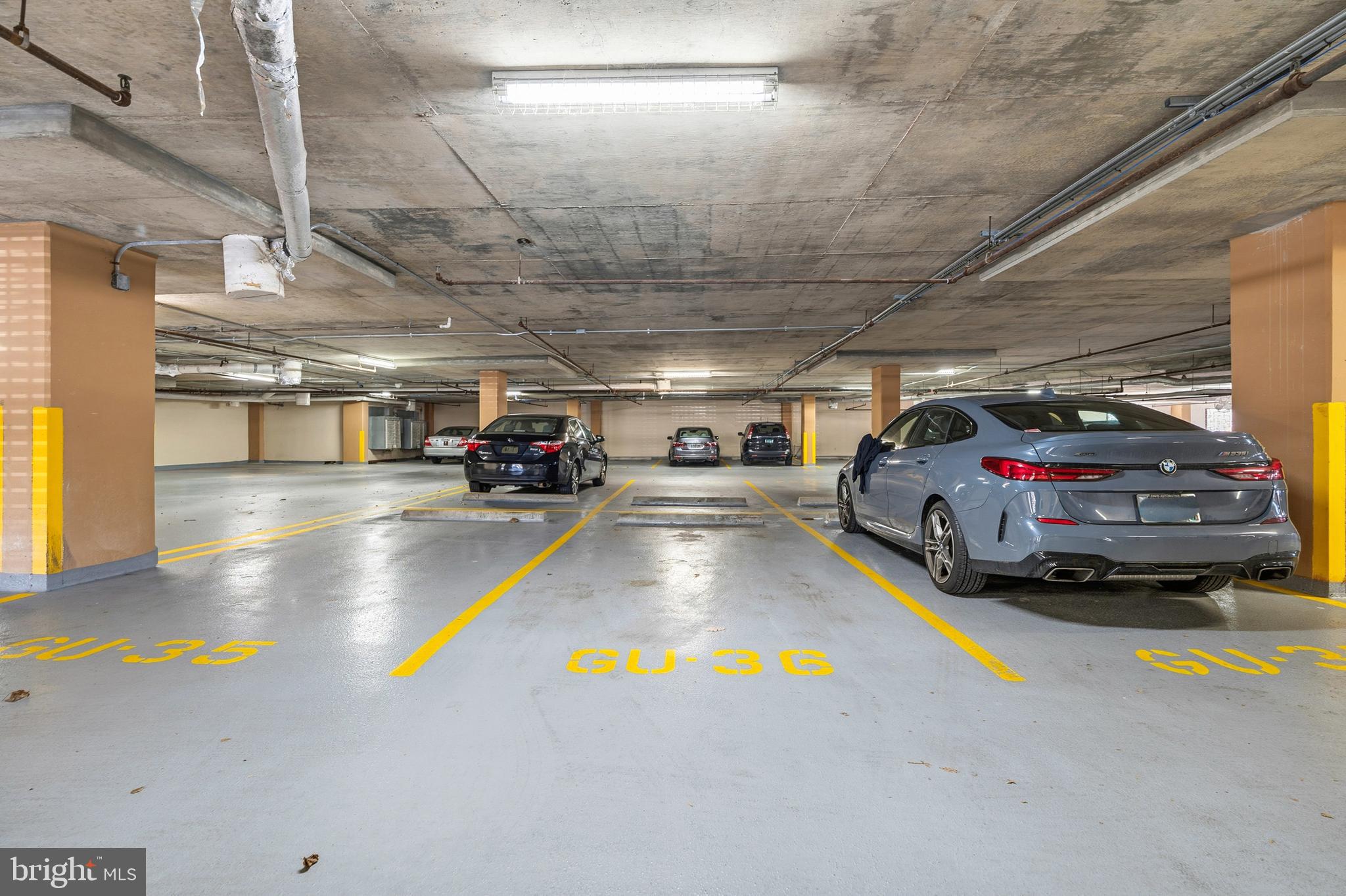 5800 NICHOLSON LANE 1-201