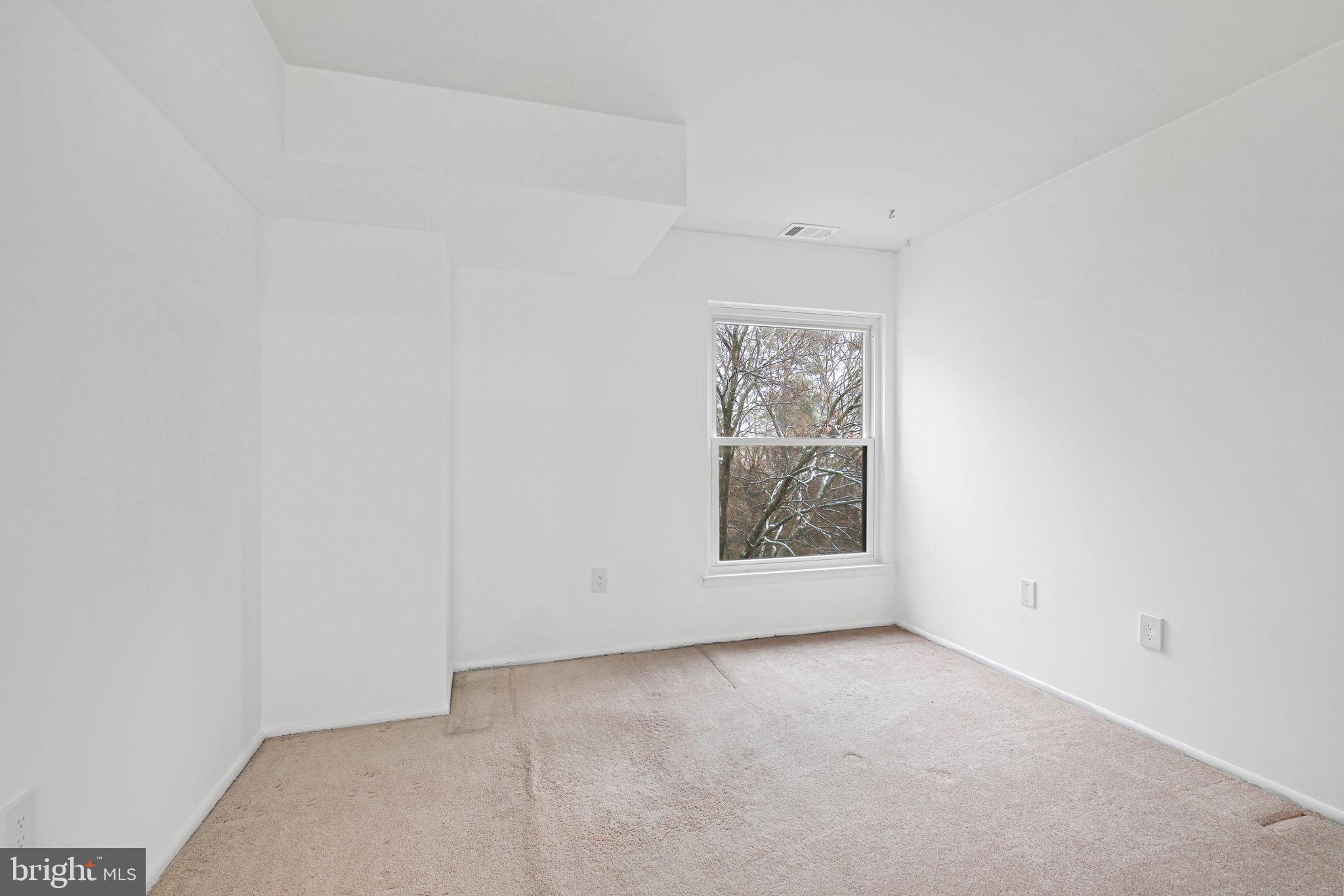 411 CHRISTOPHER AVENUE 33