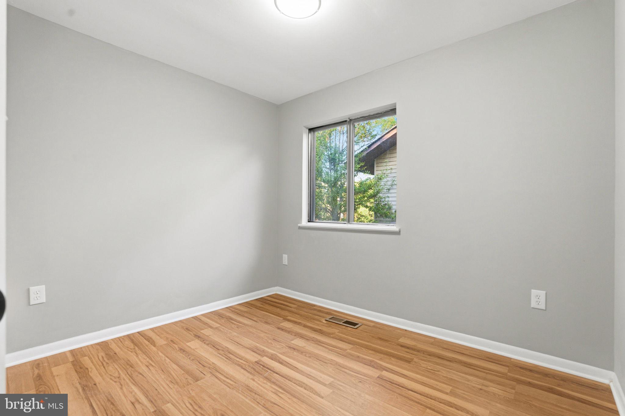 22 BENJI COURT 132