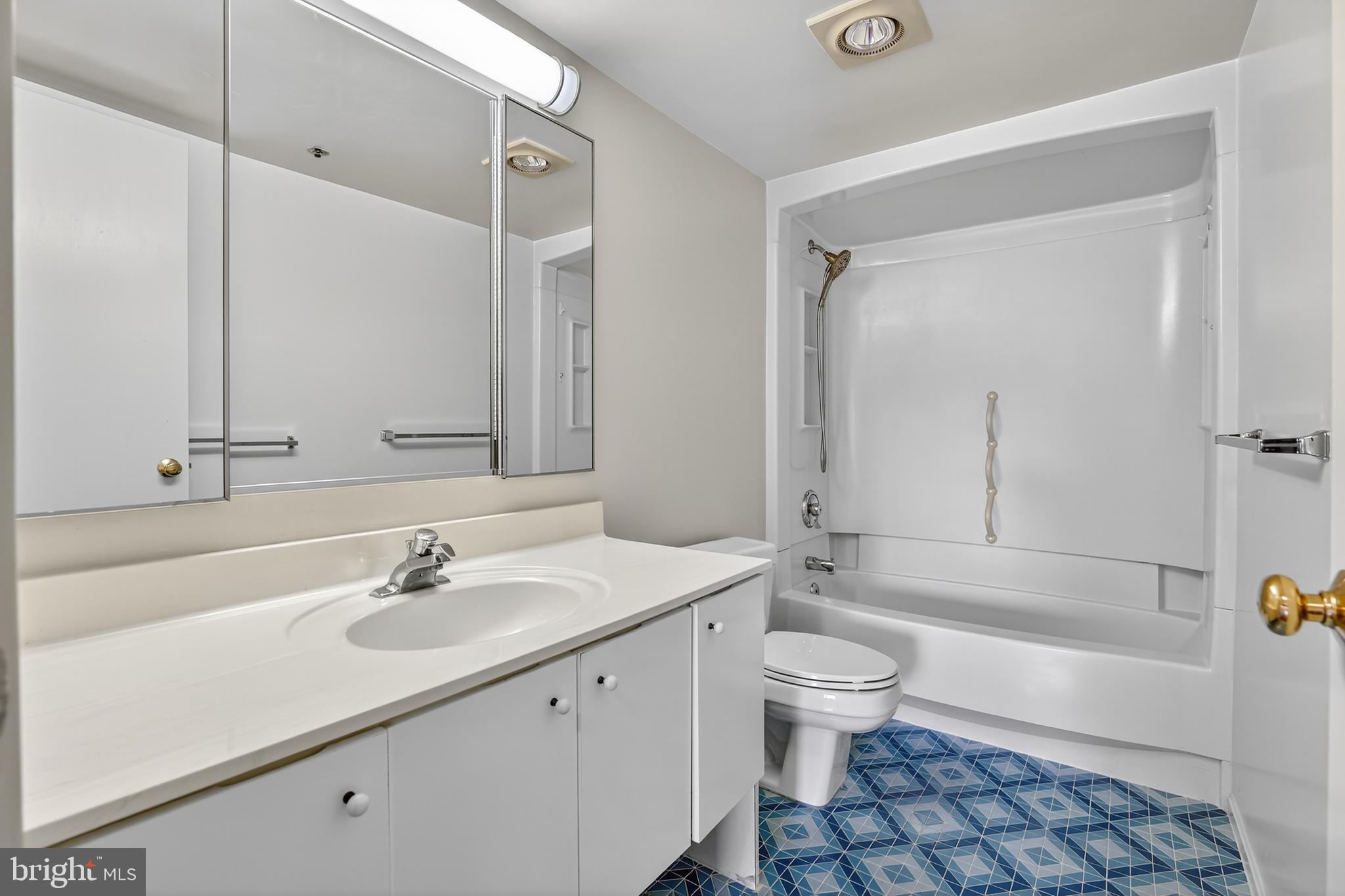 3310 N LEISURE WORLD BOULEVARD 124