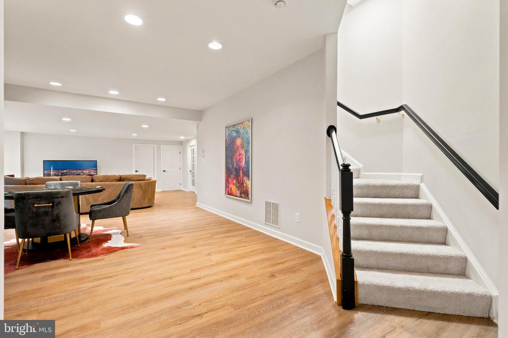 9313 HARRISONS FARM WAY