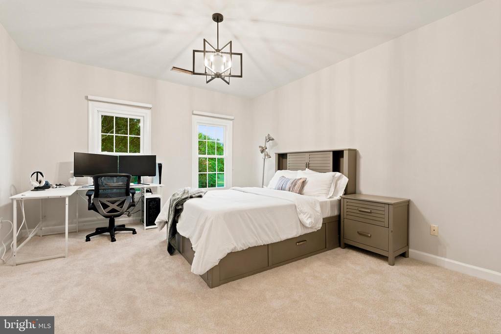 9313 HARRISONS FARM WAY