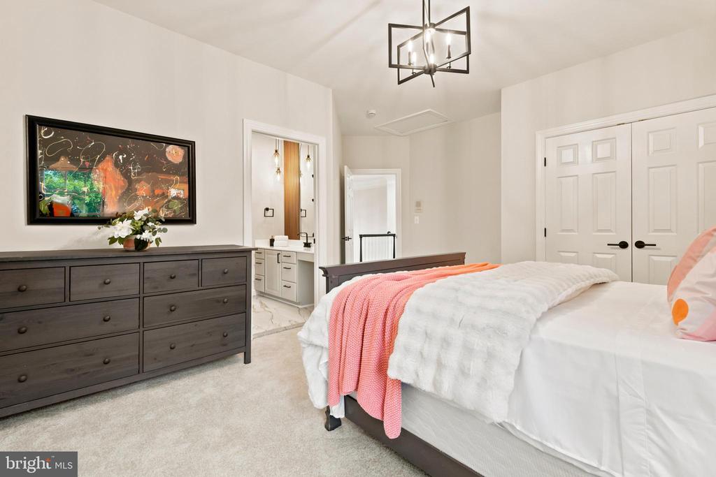 9313 HARRISONS FARM WAY