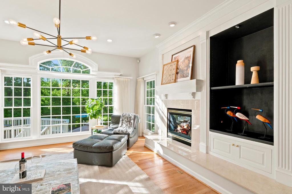 9313 HARRISONS FARM WAY