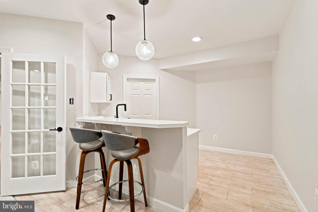 9313 HARRISONS FARM WAY