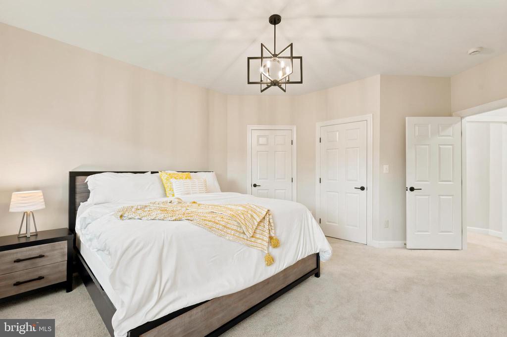 9313 HARRISONS FARM WAY