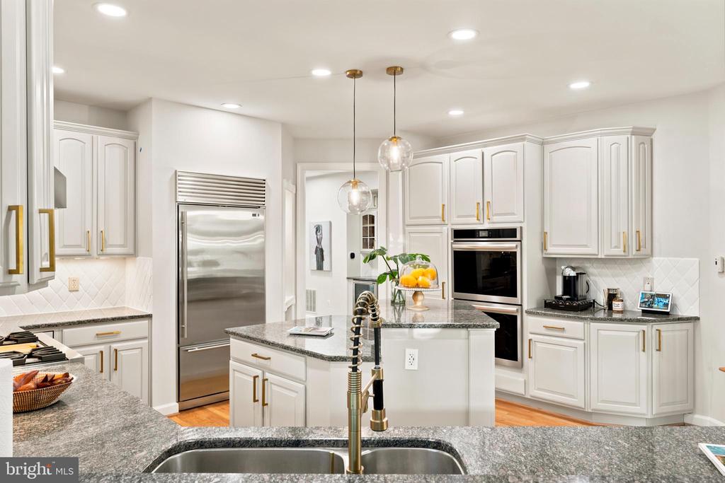 9313 HARRISONS FARM WAY
