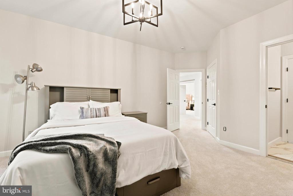 9313 HARRISONS FARM WAY