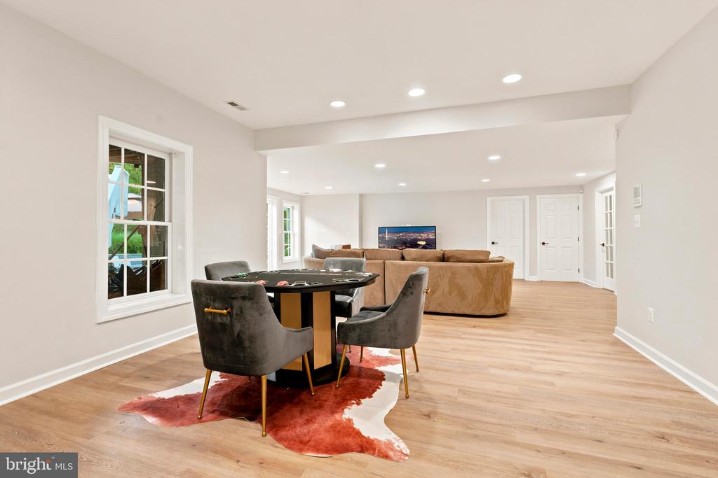 9313 HARRISONS FARM WAY