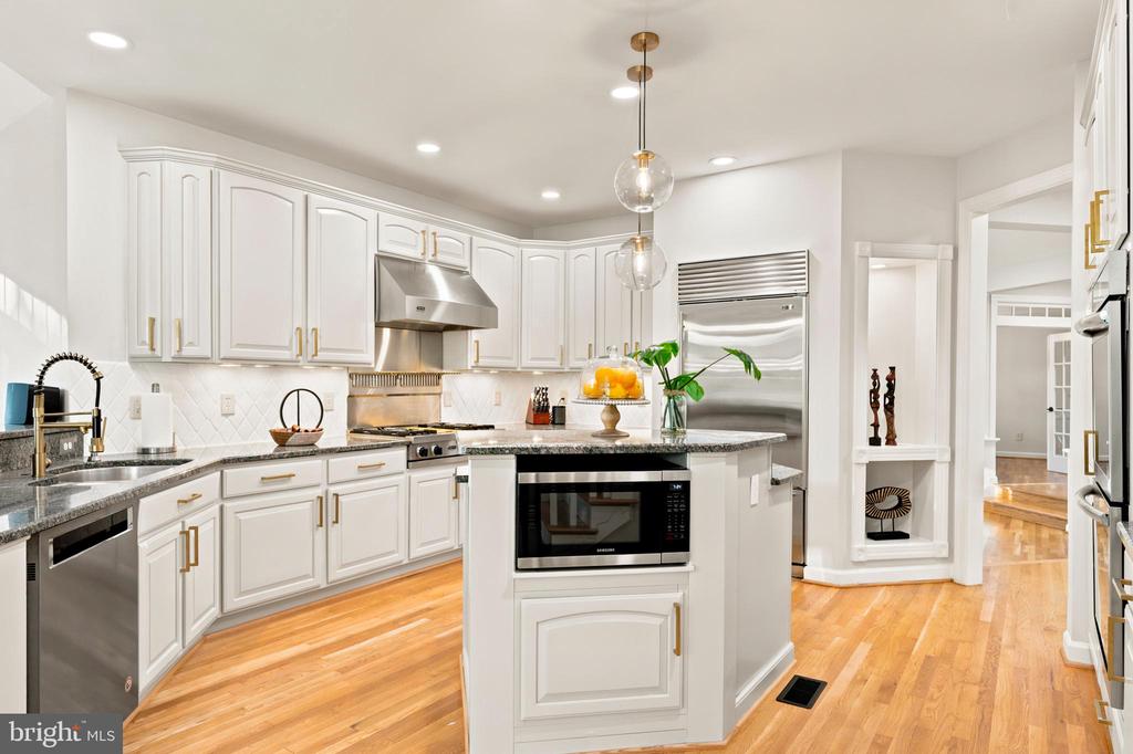 9313 HARRISONS FARM WAY