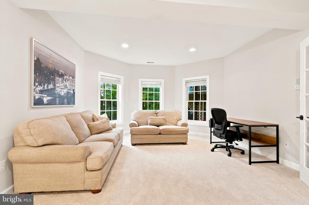 9313 HARRISONS FARM WAY