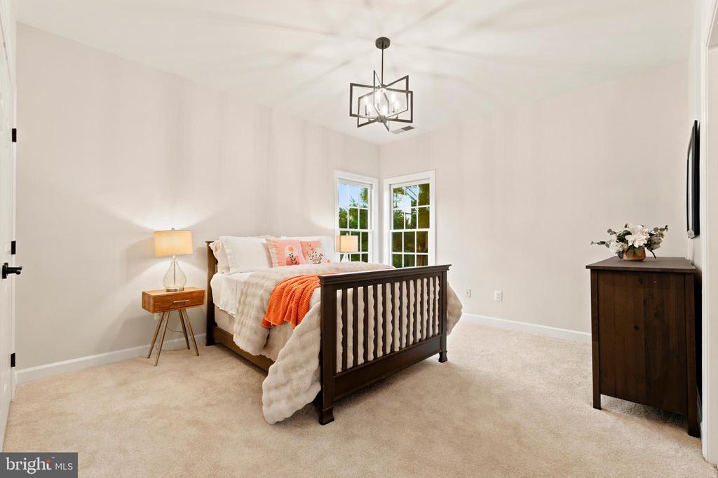 9313 HARRISONS FARM WAY
