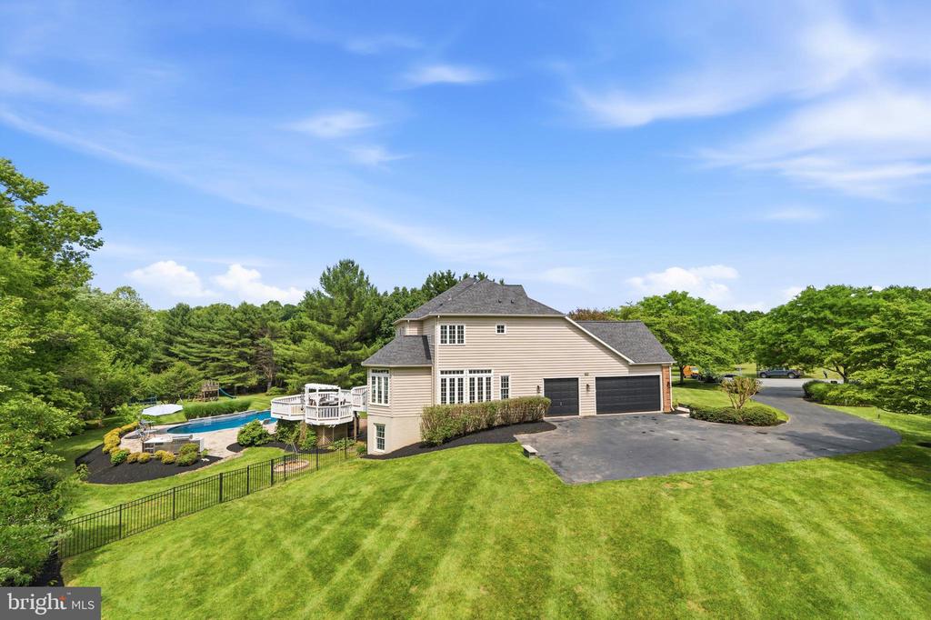 9313 HARRISONS FARM WAY