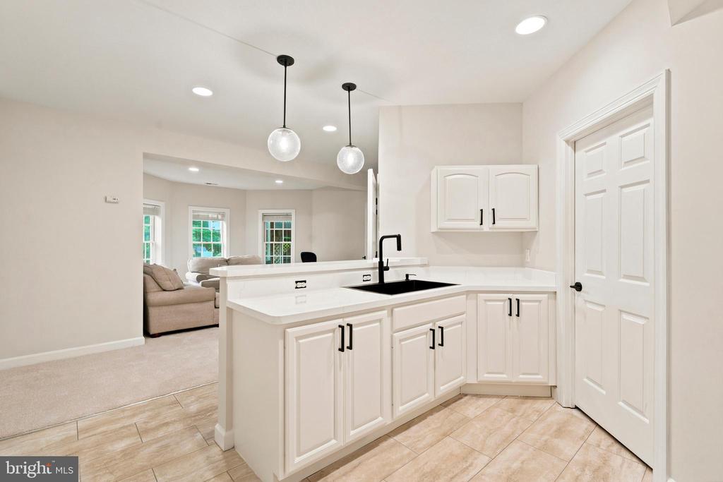 9313 HARRISONS FARM WAY