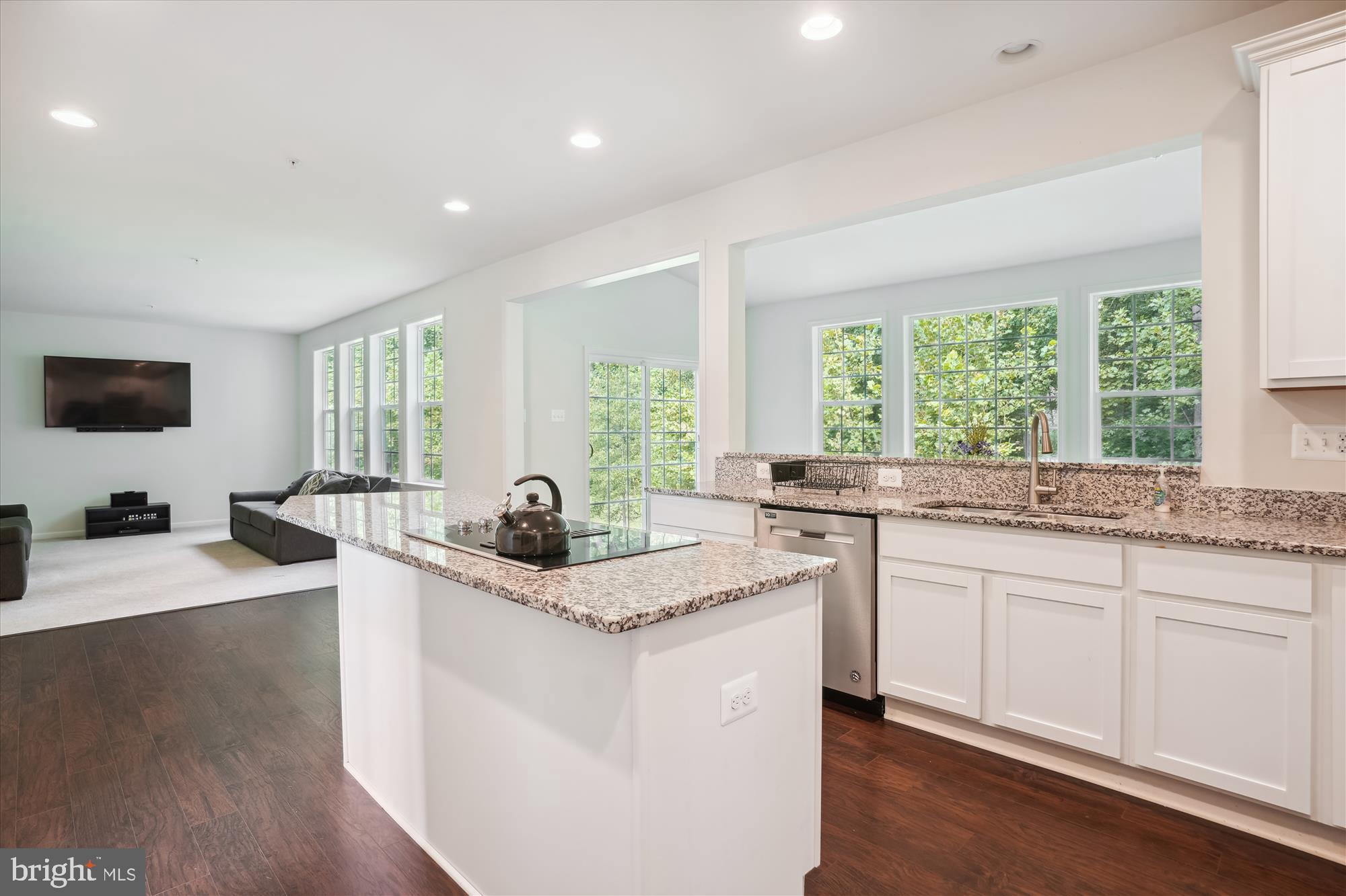 10300 SAMUEL GORDON PLACE