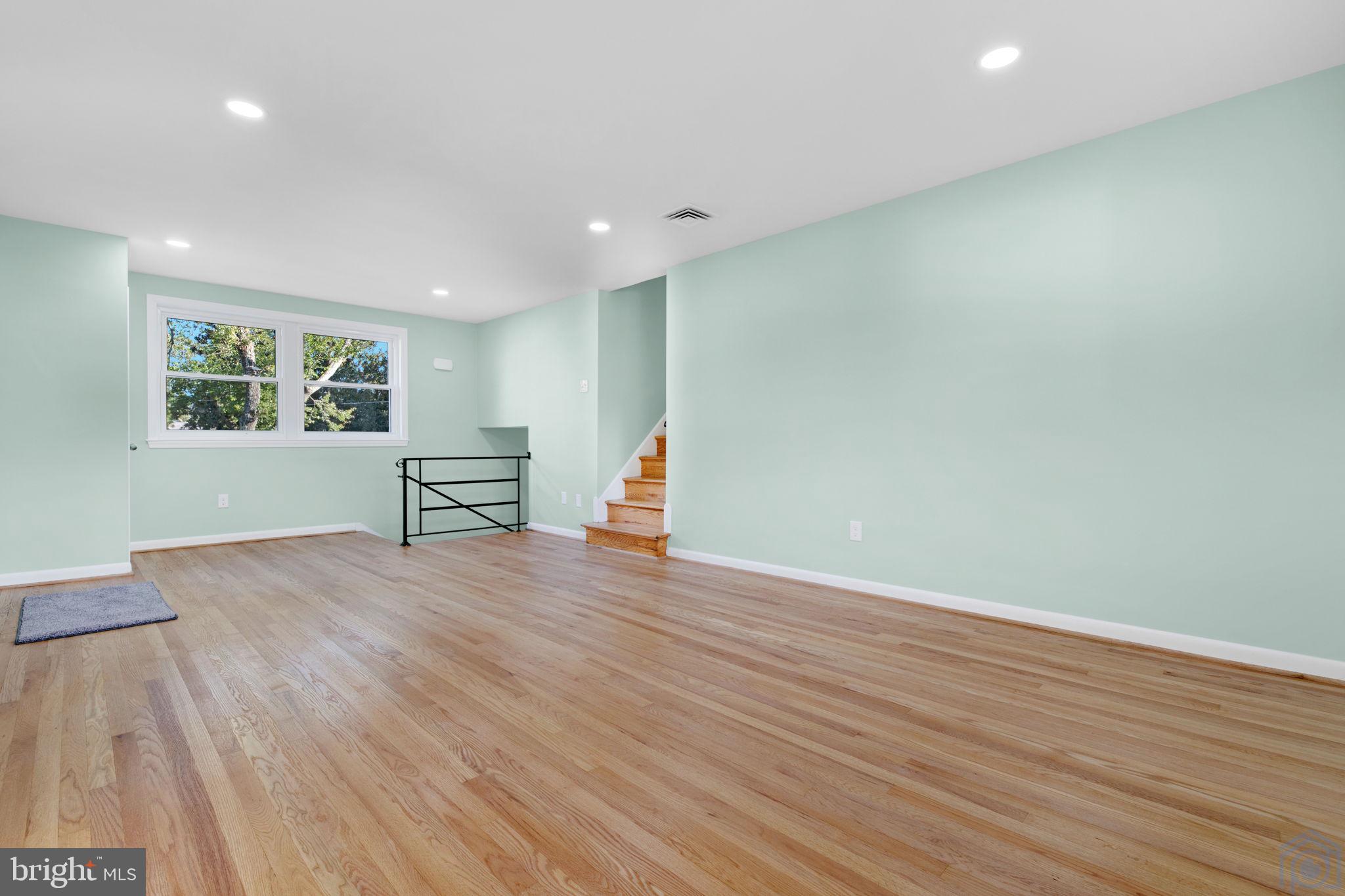 5604 DEVON COURT