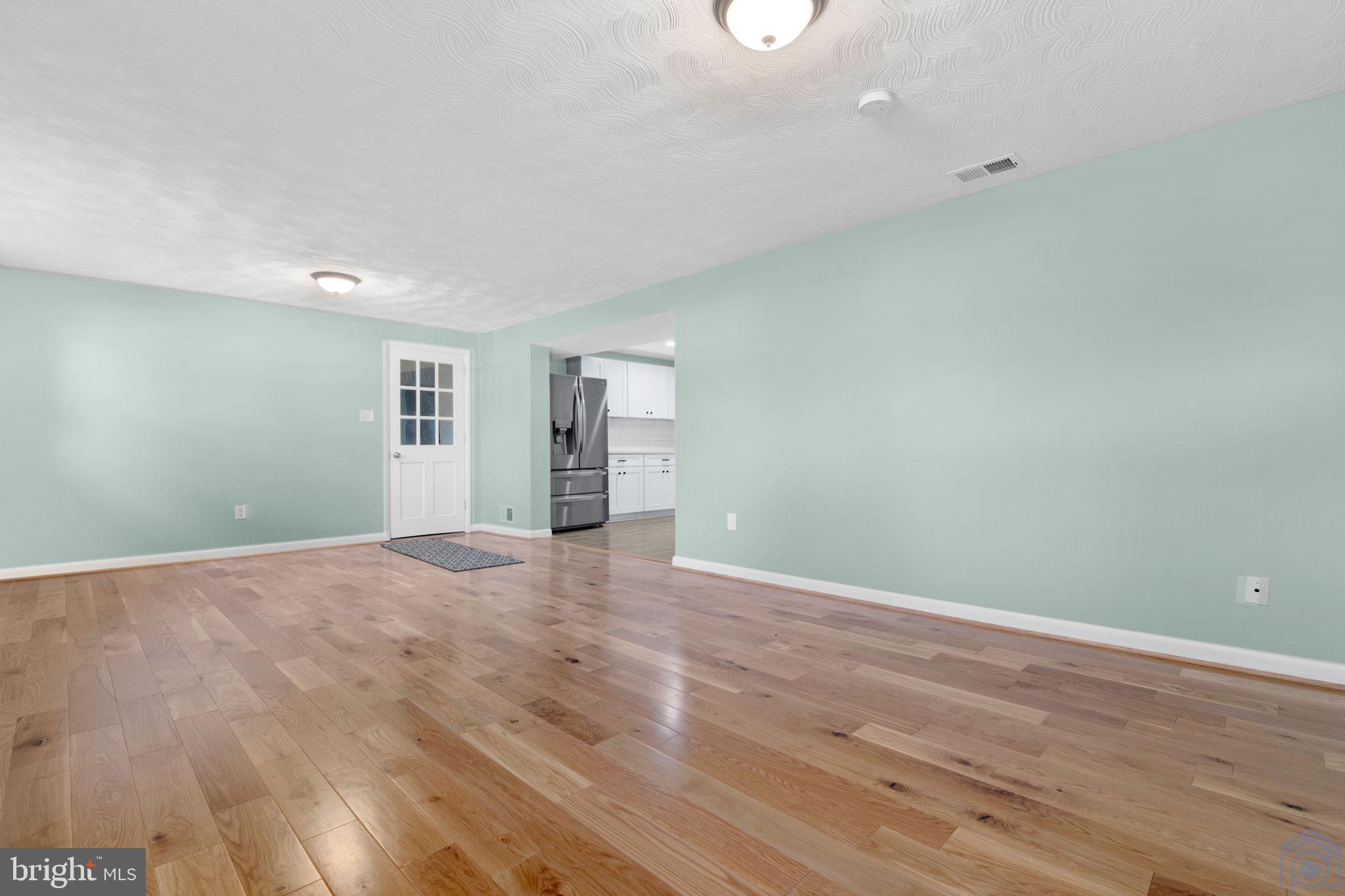 5604 DEVON COURT
