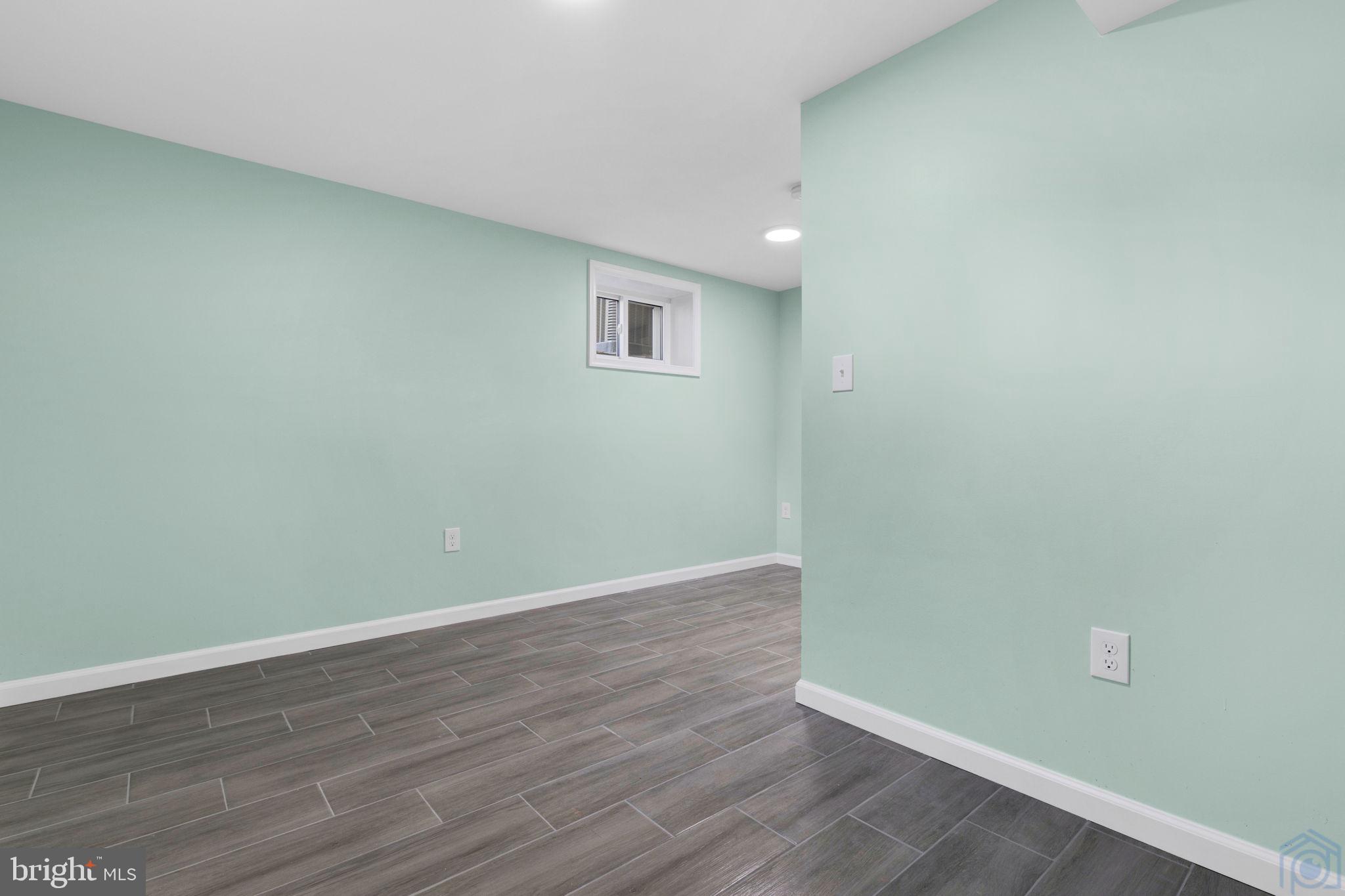 5604 DEVON COURT