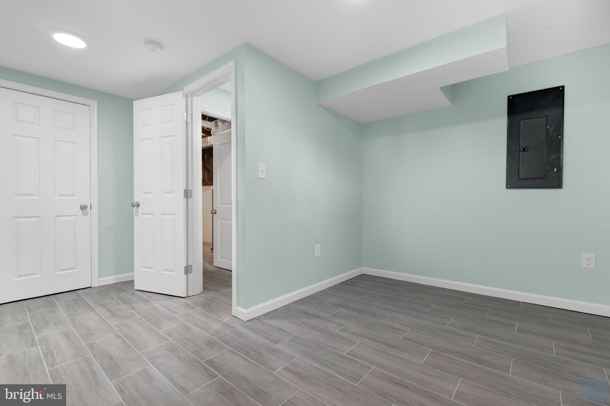 5604 DEVON COURT