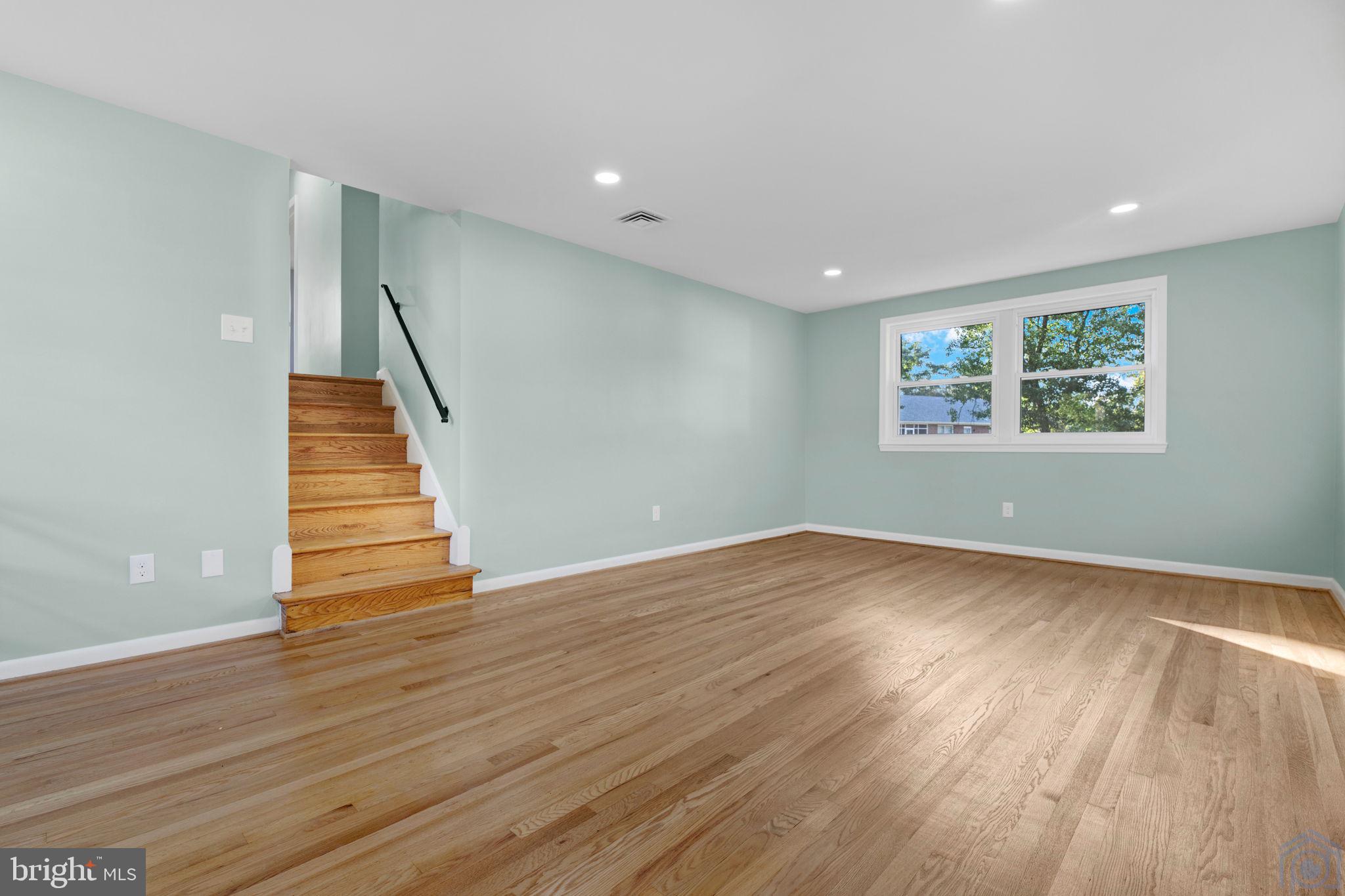 5604 DEVON COURT