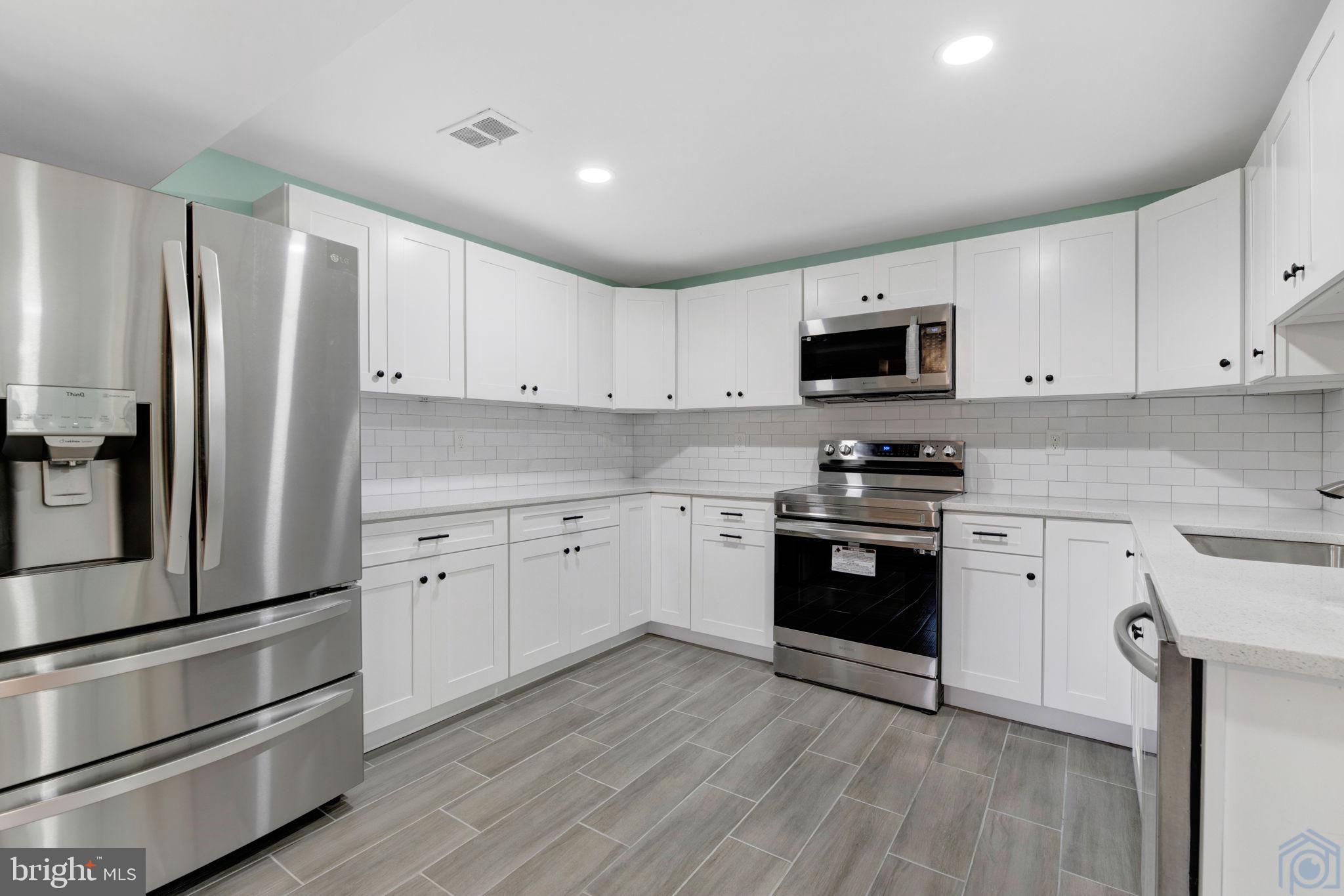 5604 DEVON COURT