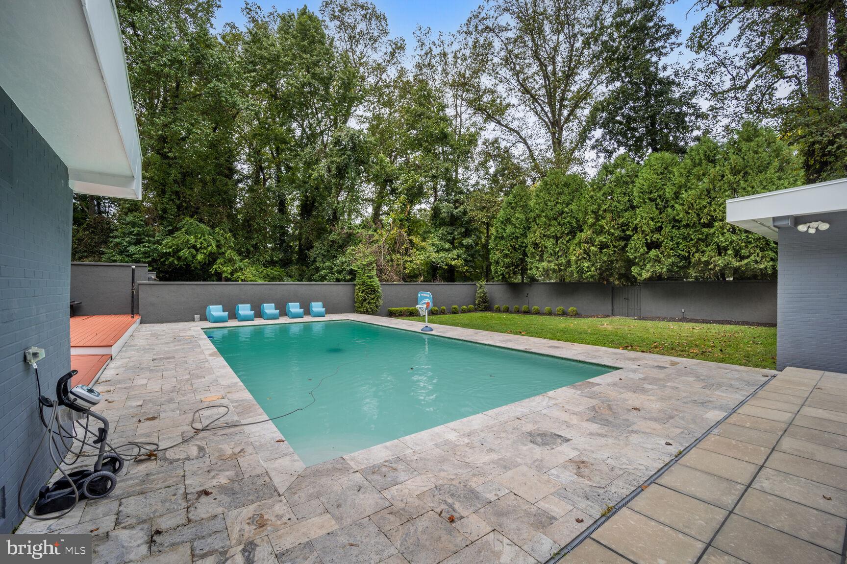 13001 FOREST DRIVE