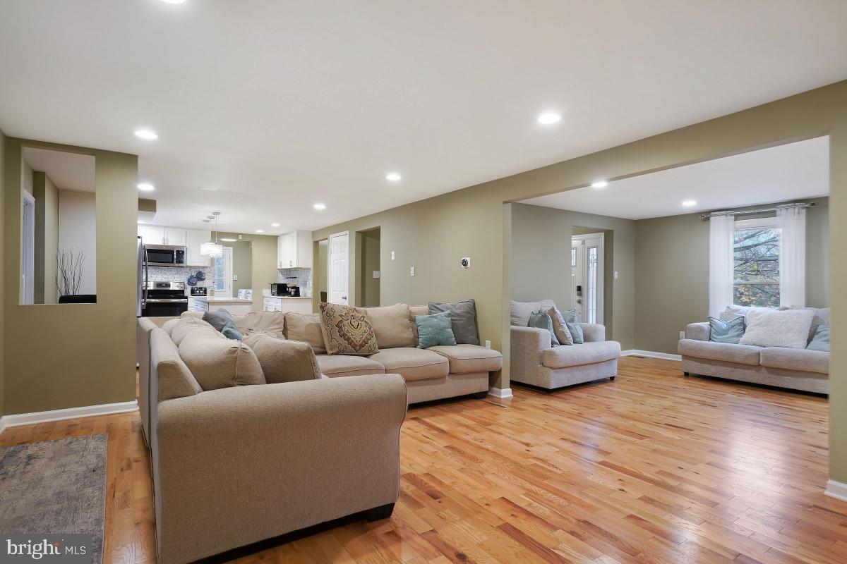 3405 WOODRIDGE COURT