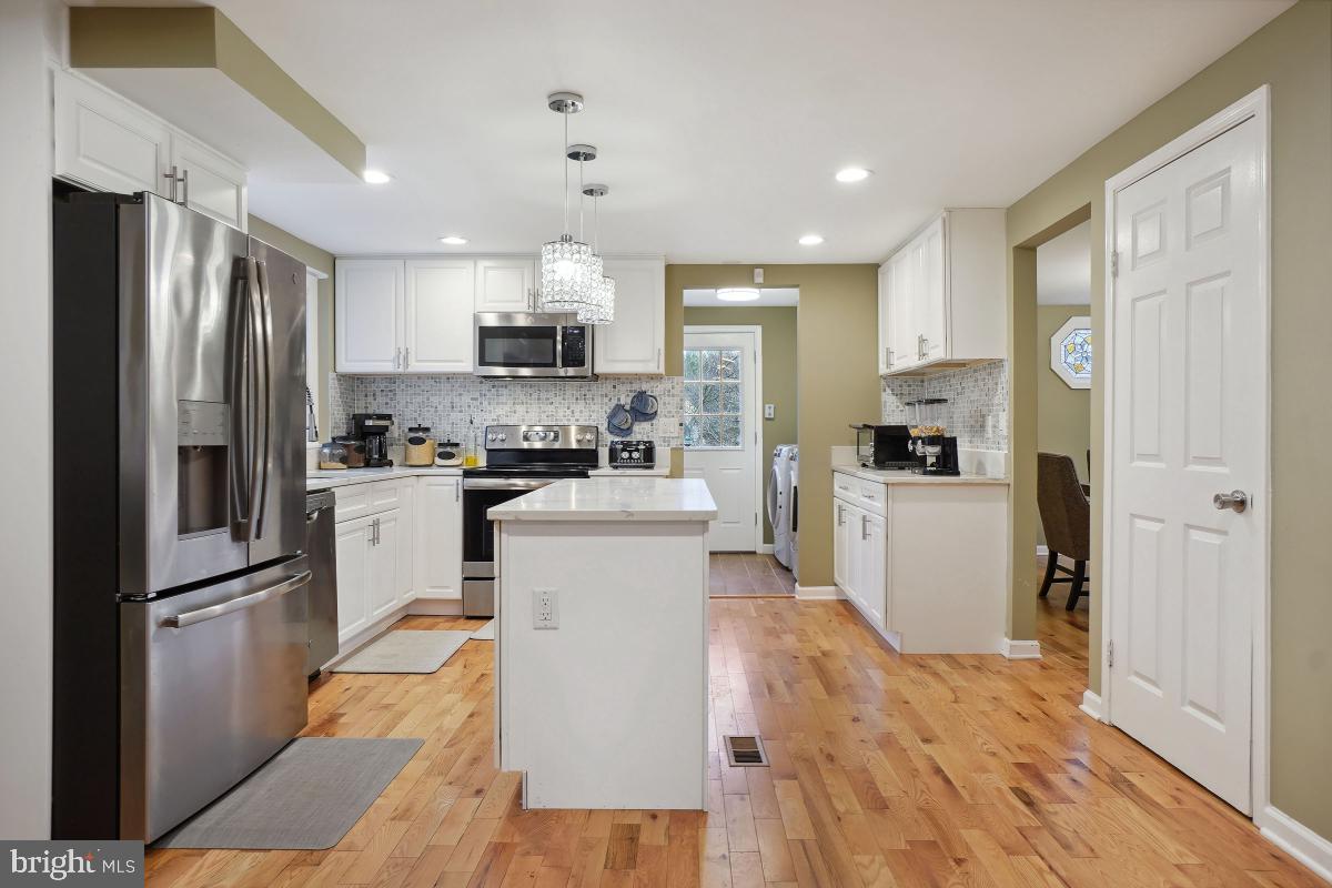 3405 WOODRIDGE COURT