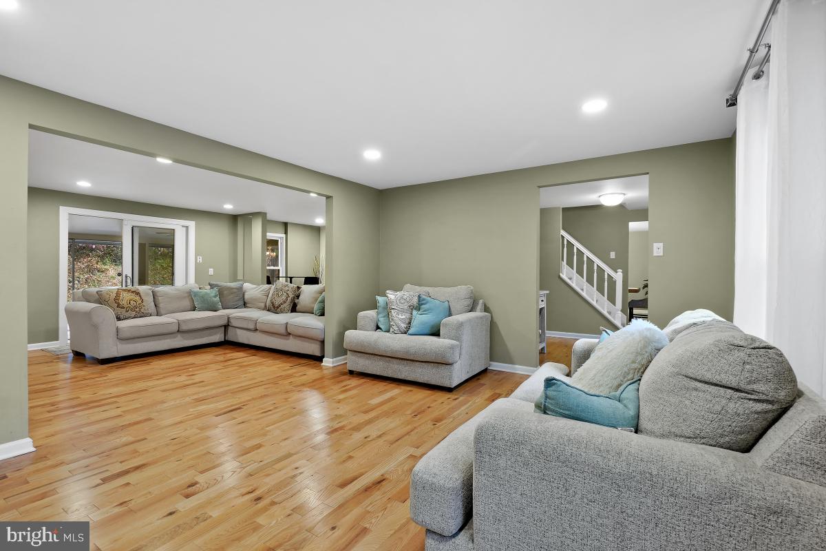 3405 WOODRIDGE COURT