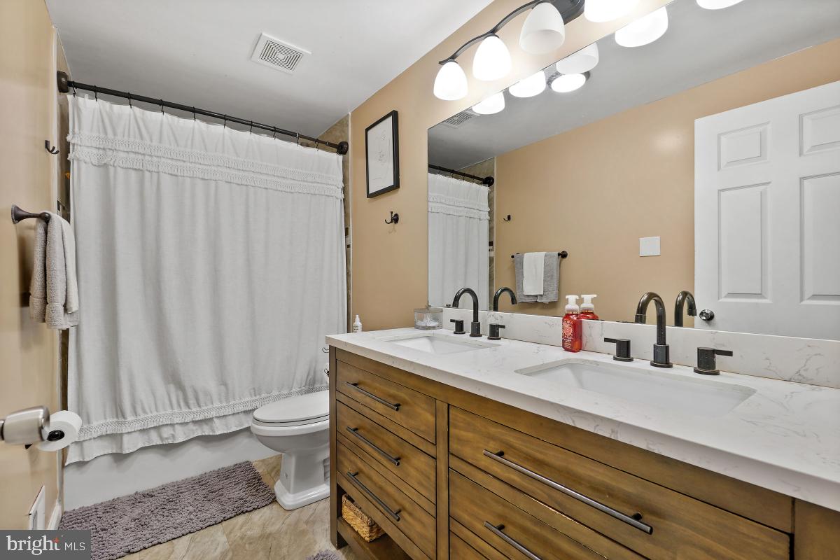 3405 WOODRIDGE COURT