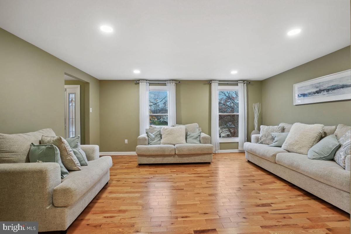 3405 WOODRIDGE COURT