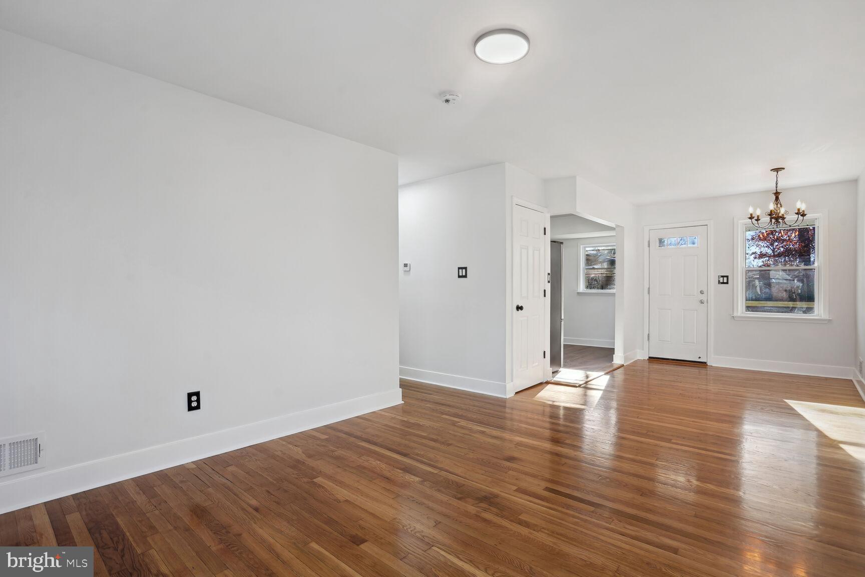 6403 COUNTRY CLUB COURT