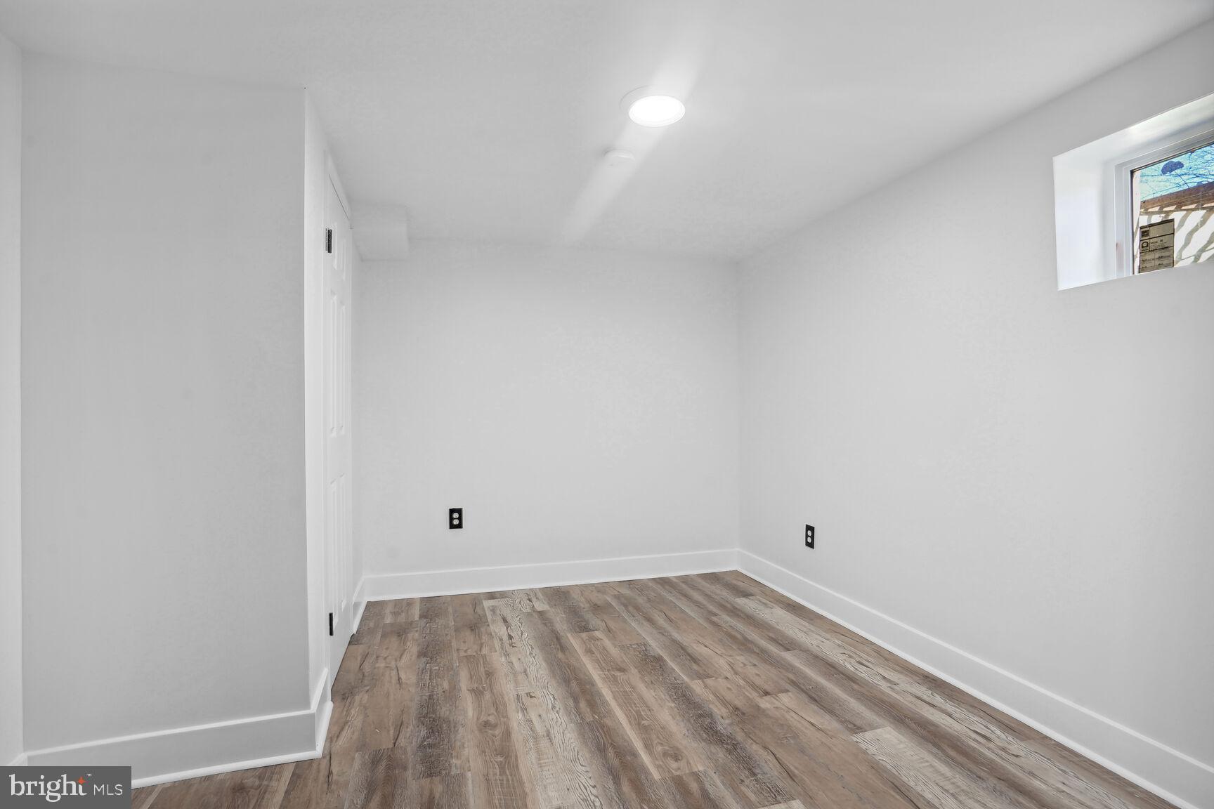 6403 COUNTRY CLUB COURT