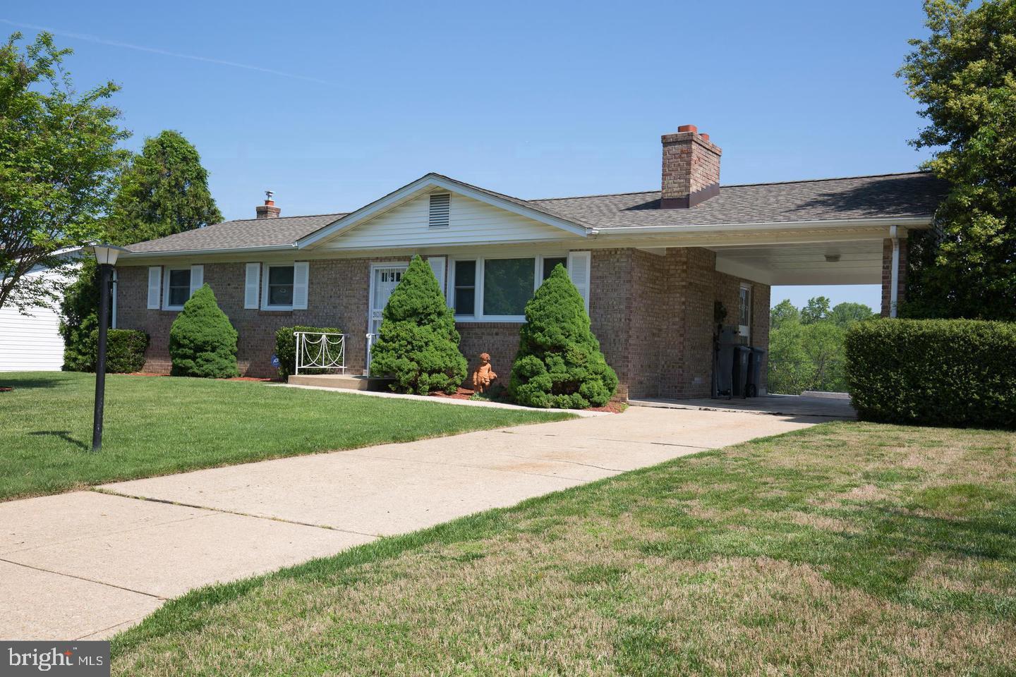 8004 DANIEL DRIVE